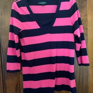 Mid sleeve length, light, summery striped shirt